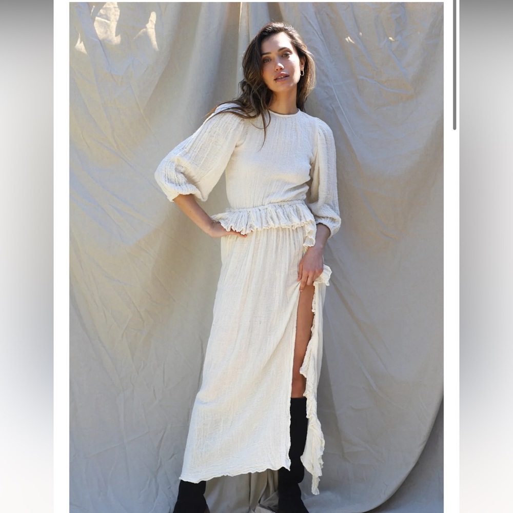 White linen Jen’s Pirate Booty Dress